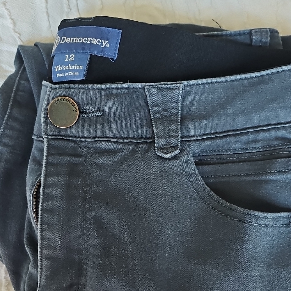 Democracy Women's Charcoal Jeggings Size 12